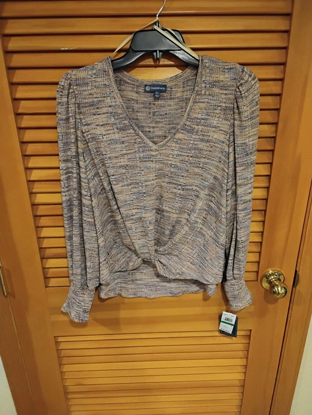 NWT Democracy Petite Large  Twist Front Top Firm Price